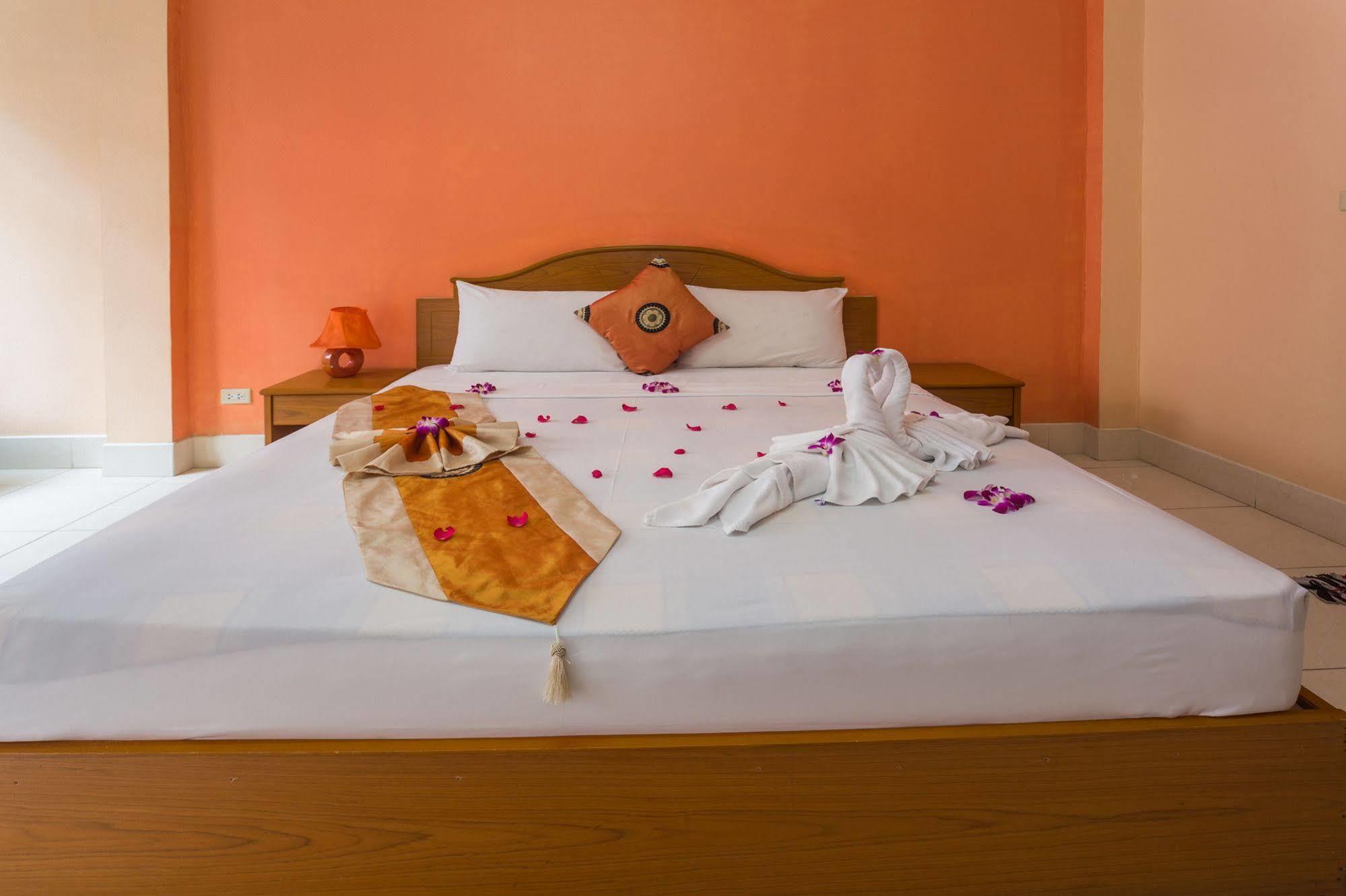 Guesthouse Belvedere Patong Экстерьер фото