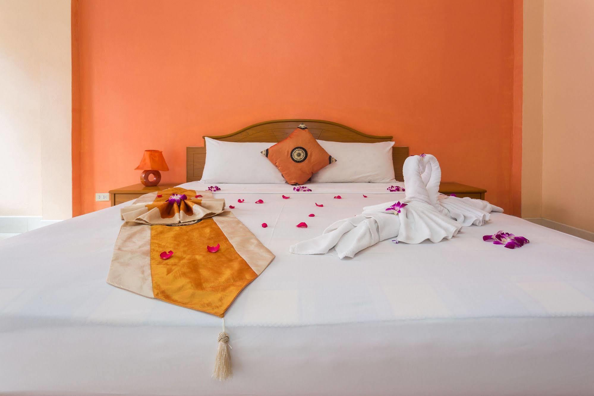 Guesthouse Belvedere Patong Экстерьер фото